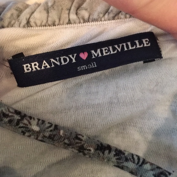 Brandy Melville crop top. - Picture 4 of 5